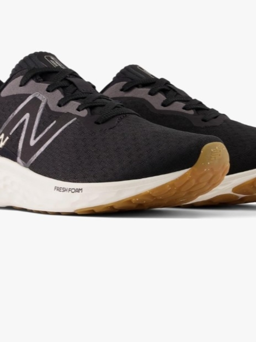 New Balance Men’s Black Athletic Running Shoes with Gum Outsole - Picture 3 of 5